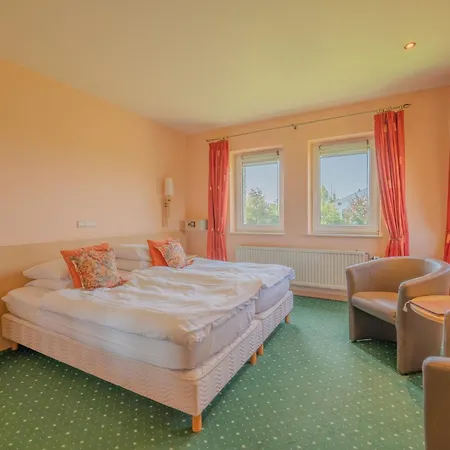 Hotleu Hotel 3*