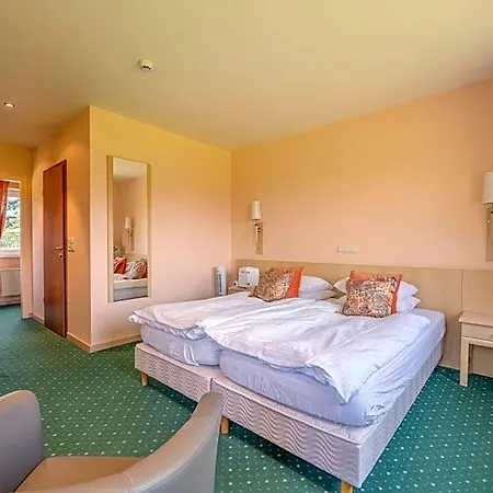 Hotleu Otel Waimes