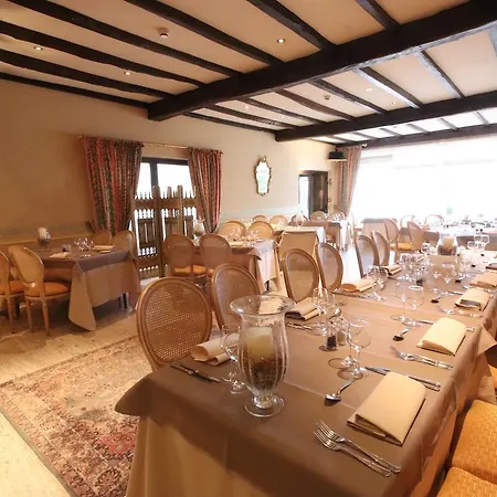 Hotleu Hotel 3*